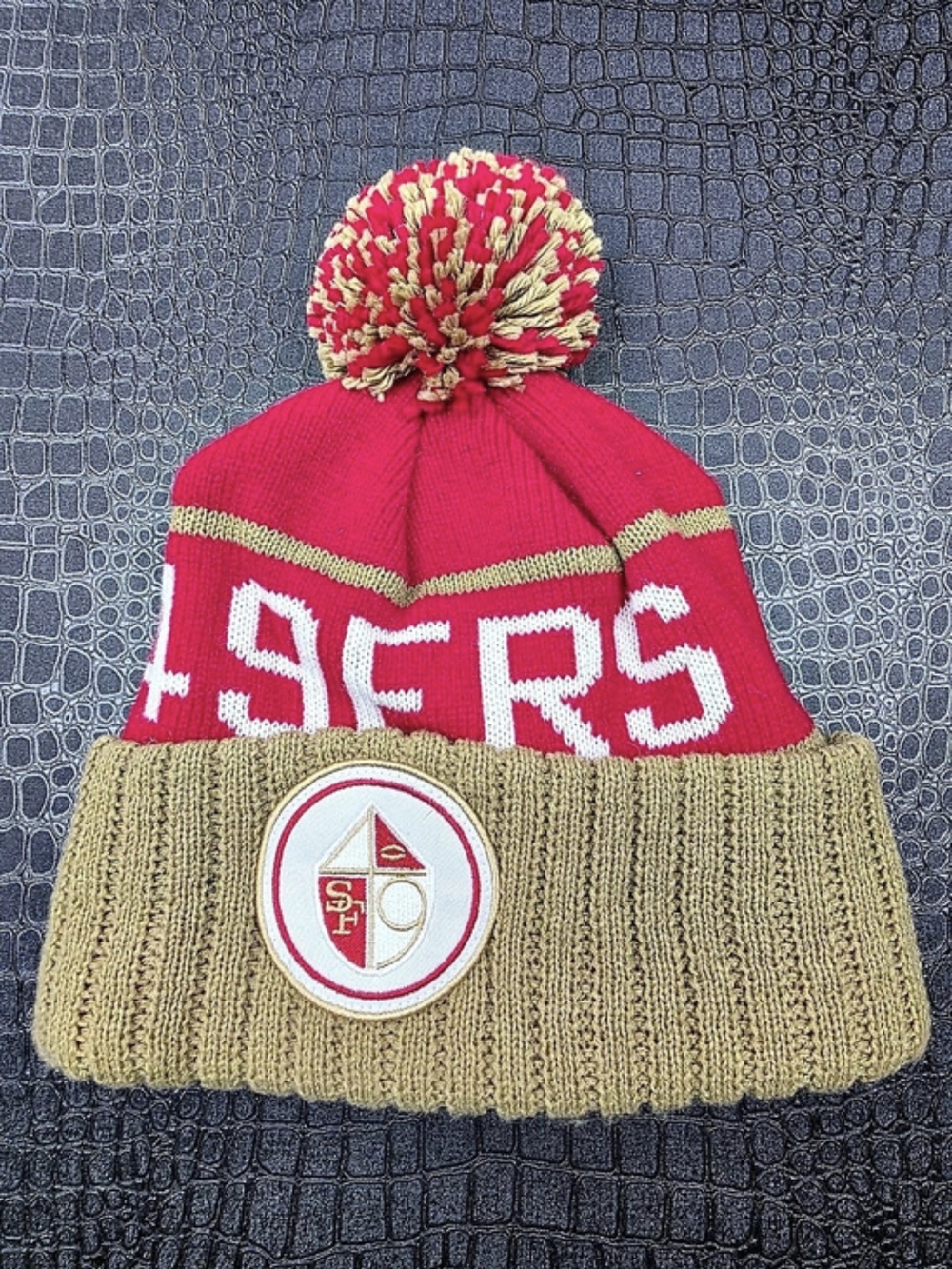Mitchell & Ness On The Field Knit Retro NFL San Francisco 49ers Beanie